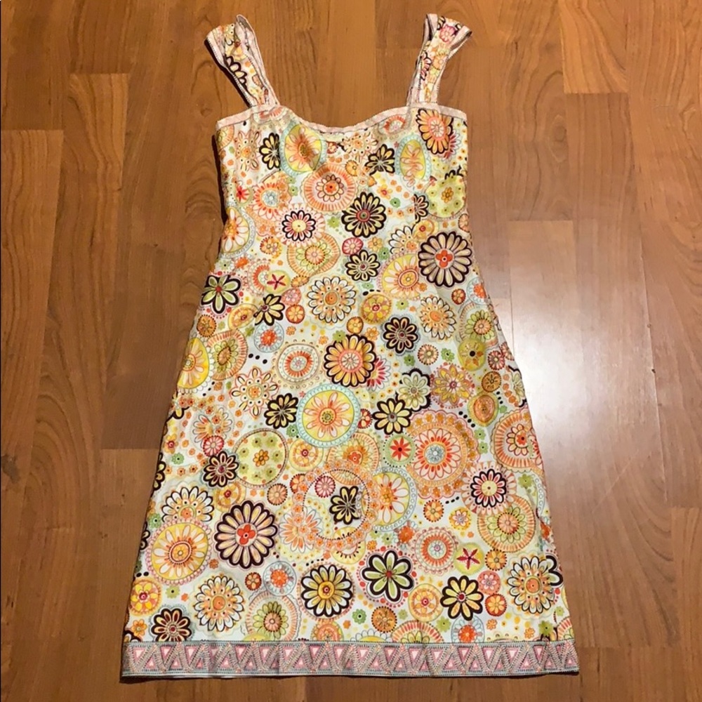 Sleeveless shift Dress